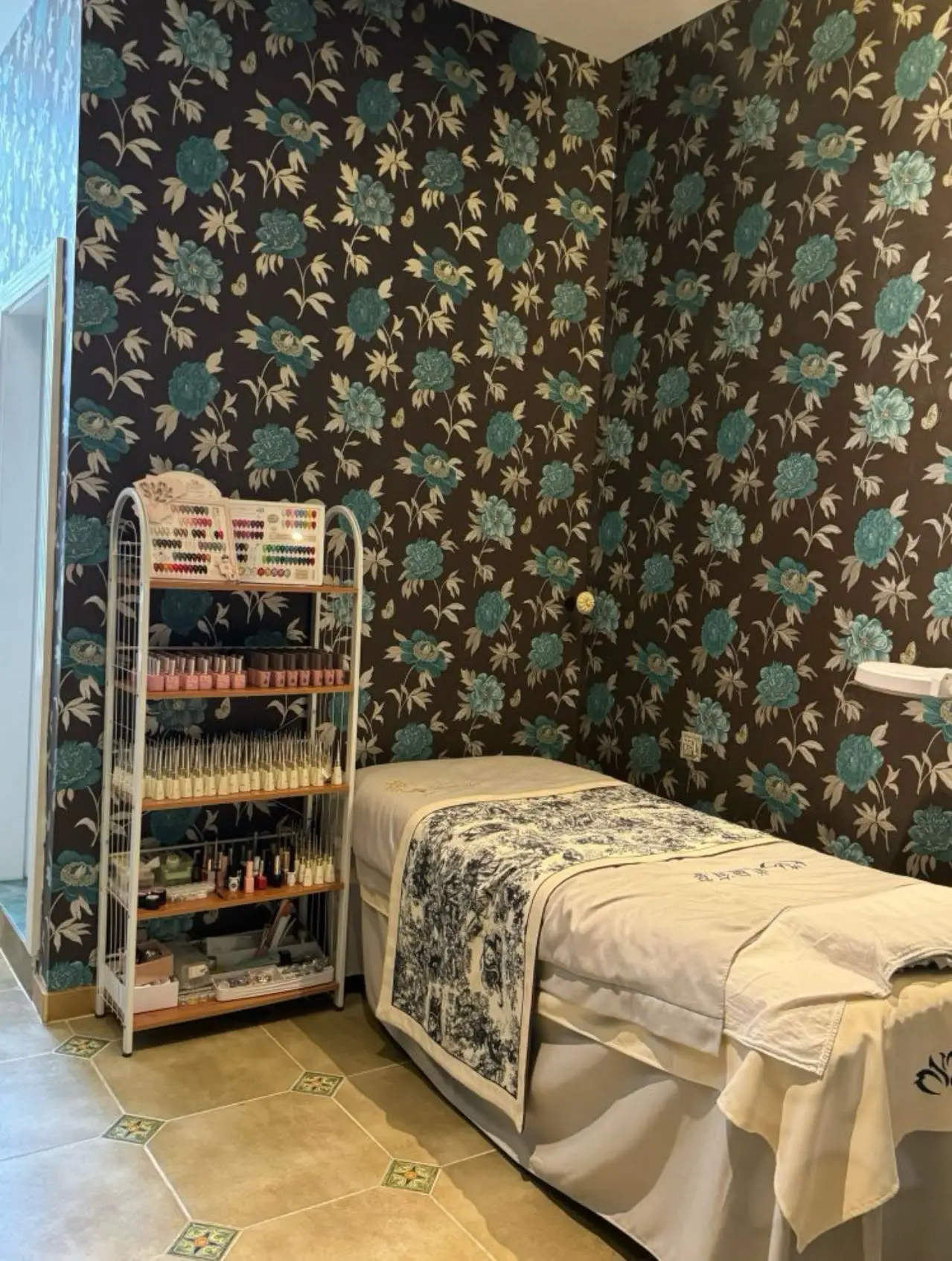 新疆昌吉市美黛海棠美容诊所