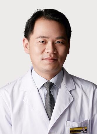 李鹏 医生