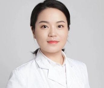 汤佳
