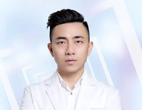 成都艺星整形医院向朝医生简介