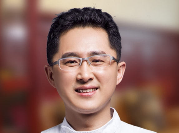 李春龙