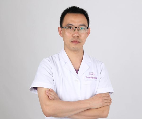 詹磊 医生