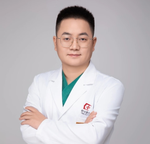瞿健