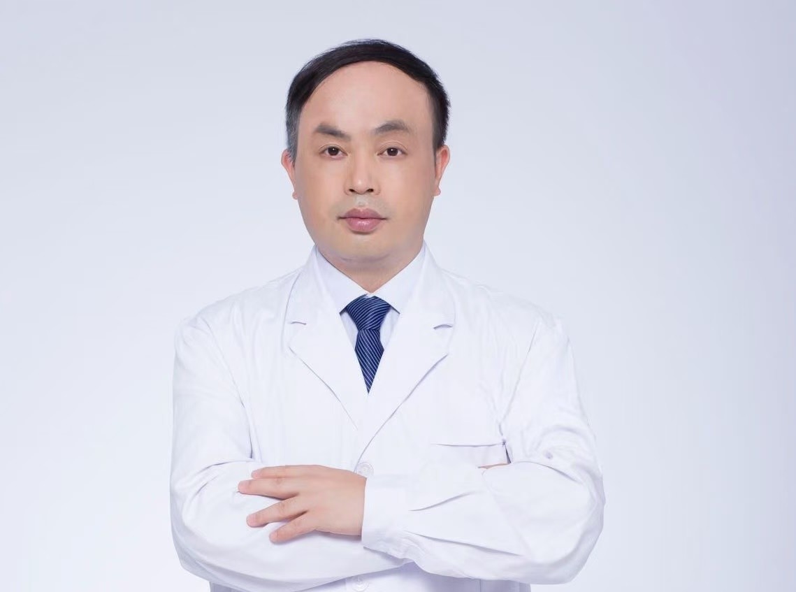 彭春 医生