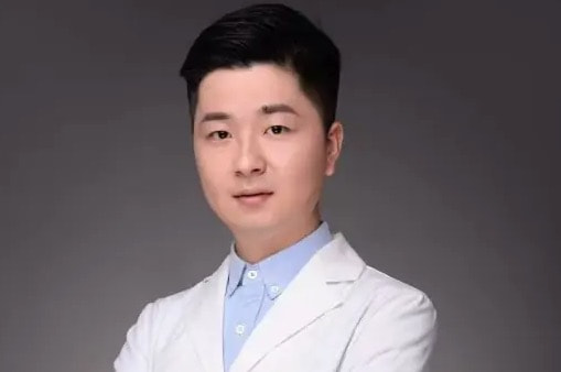 史席铭 医生