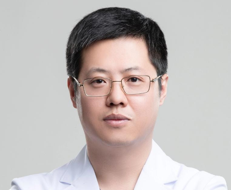 胡智鹏 医生