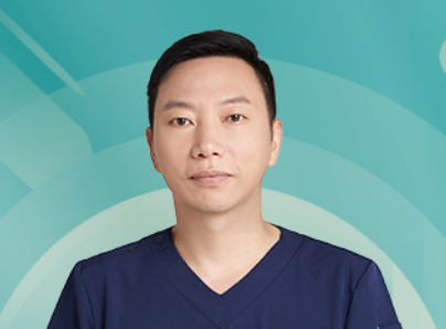 左日宜 医生