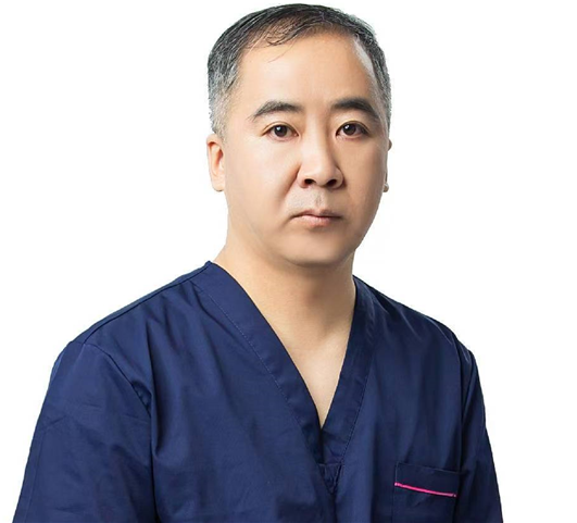 李伟