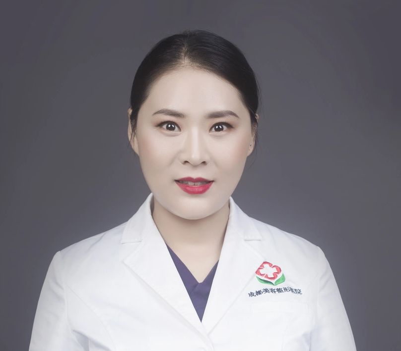 张莉