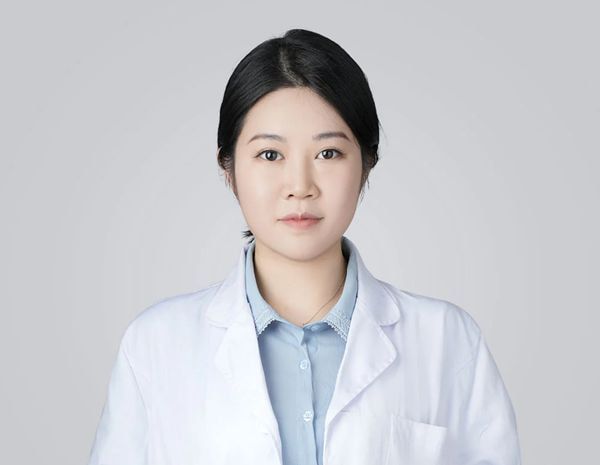 何莎 医生