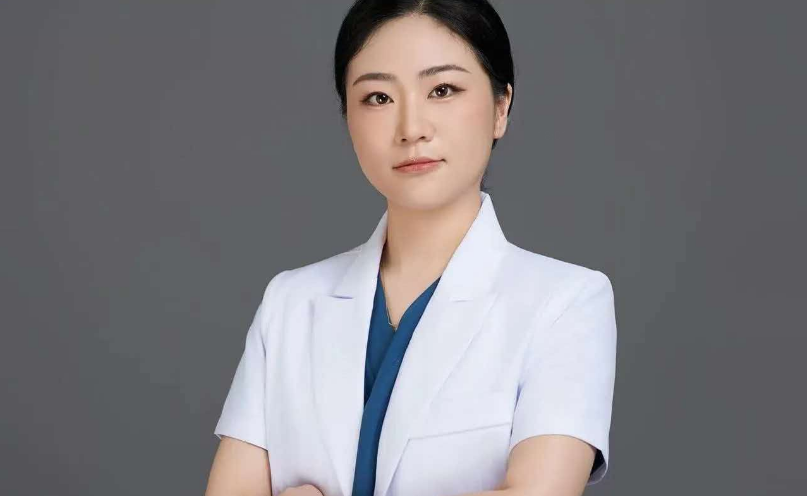 许月月