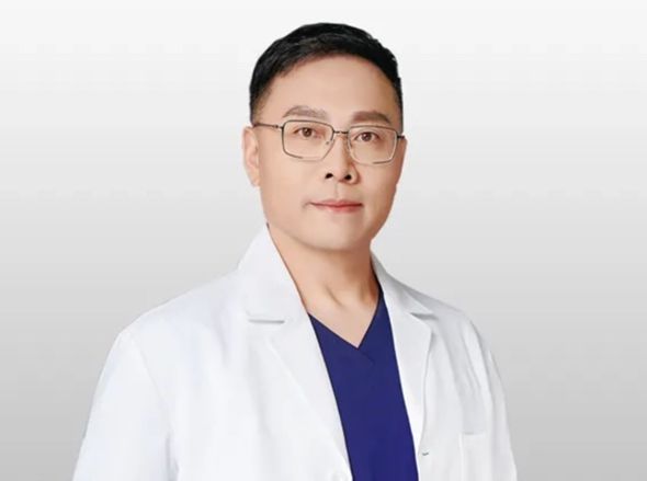 王新磊