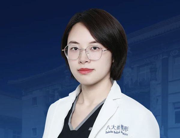 王美英