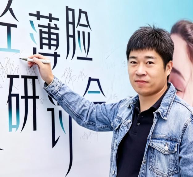 于伟亮
