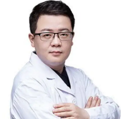 普潇 医生
