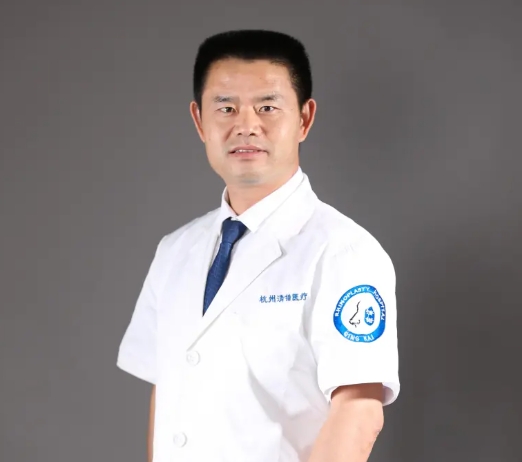 李保锴