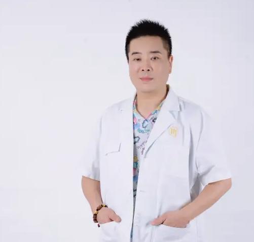 王树坚