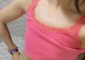 透露我在聊城韩美整形做曼托圆形225CC假体隆胸1个月后从A变到C的秘密
